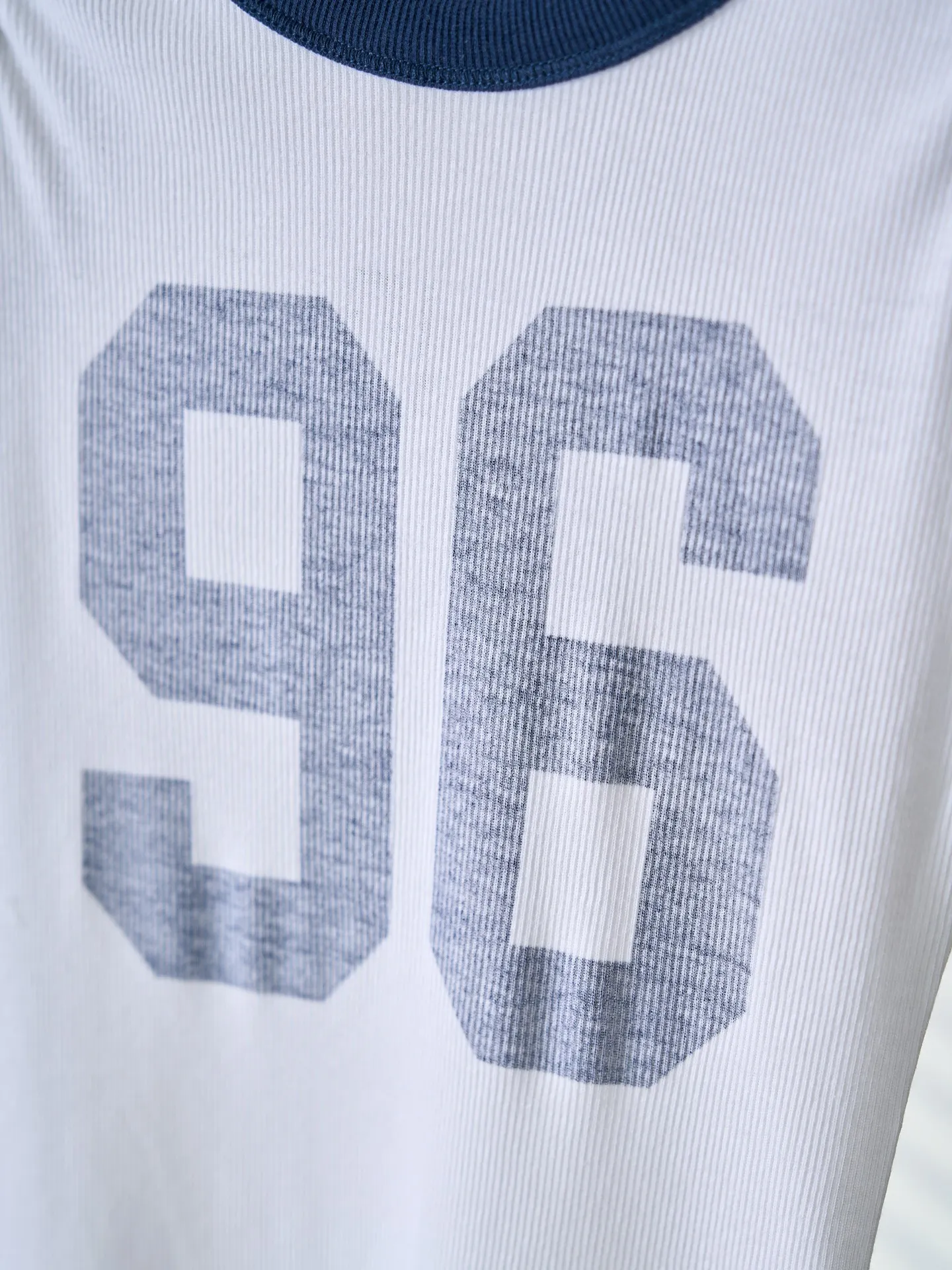 【 】Acne Studios 96 （ ） 【In Stock】XS S M ，Breathable ， 。 ， ， ， 。 96 STOCKHOLM ， ； ， ， 。 Navy Blue ， ， 、 ， 。 1. ， ， ， ， 、 。 2. ， ， ， 、 ， 。